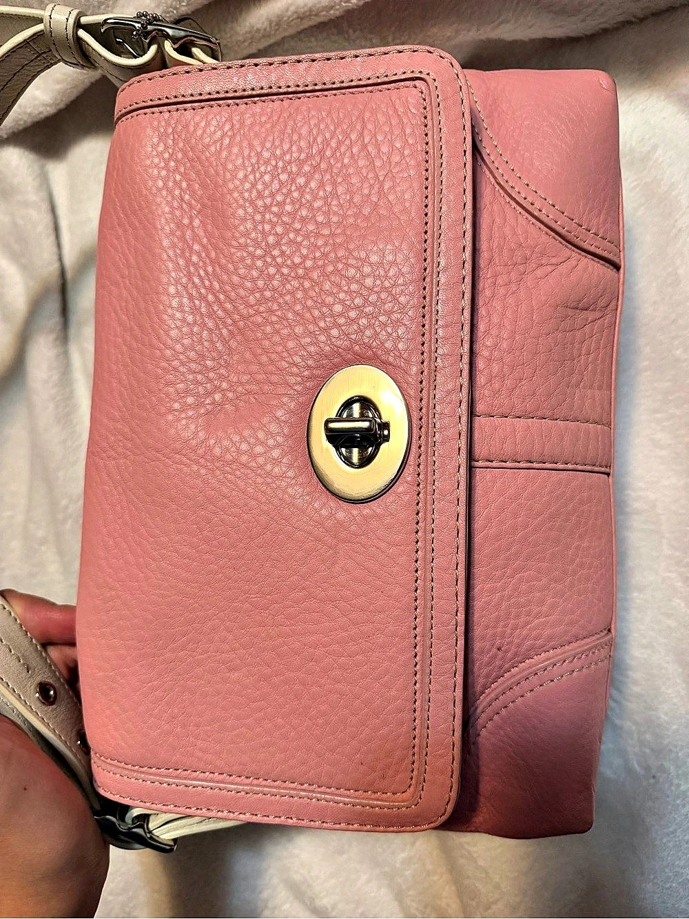 Coach Hamptons Turnlock Flap Bag Pink & white Crossbody/shoulder - Picture 4 of 11